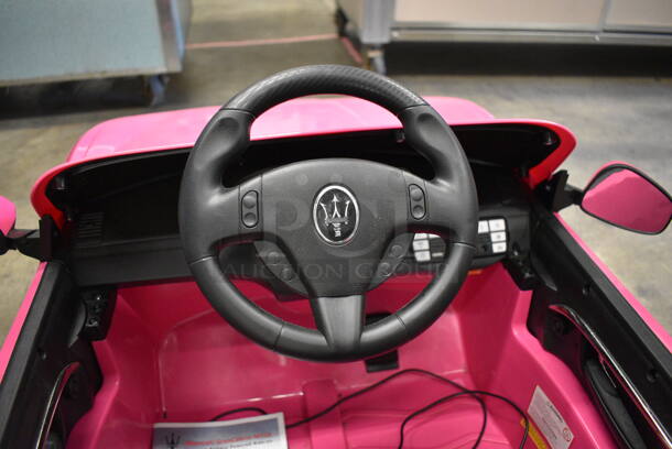 Pink Poly Electric Powered Single Seat Maserati Car. 28x48x18. Tested and Working! - Image 7 of 12