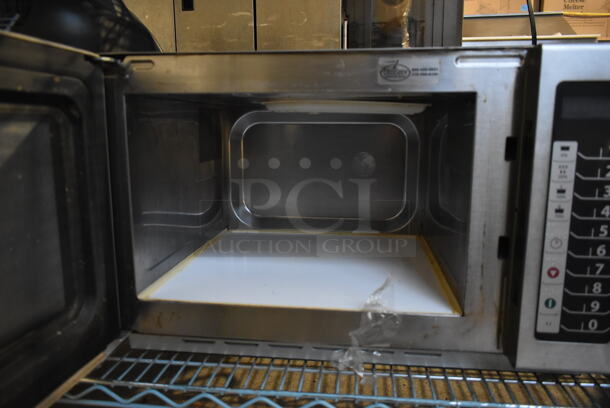 2016 Amana RCS10TS Stainless Steel Commercial Countertop Microwave Oven. 120 Volts, 1 Phase.  - Image 3 of 4