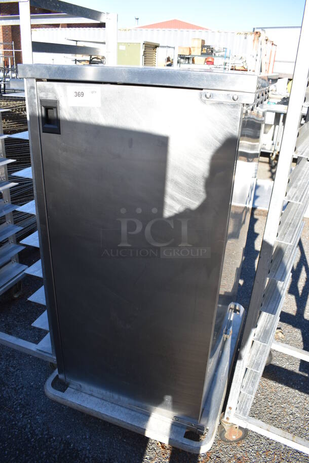 Metal Commercial Enclosed Pan Transport Rack on Commercial Casters. 29x39x56 - Image 2 of 5