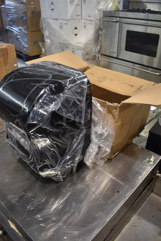 BRAND NEW IN BOX! Black Poly Wall Mount Paper Towel Dispenser. - Image 3 of 5
