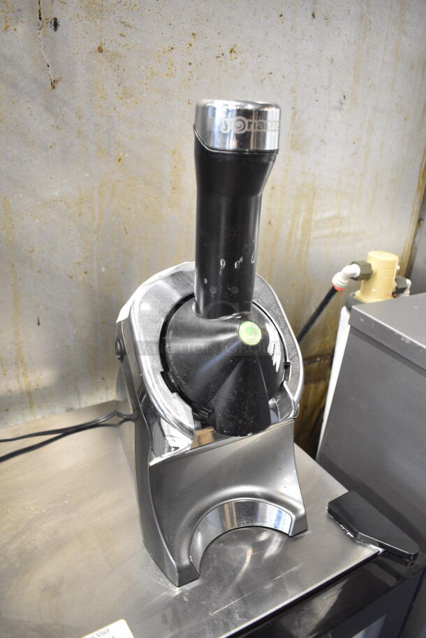 Yonanas 978 Metal Countertop Soft-Serve Dessert Maker. 120 Volts, 1 Phase. Tested and Working! - Image 3 of 8