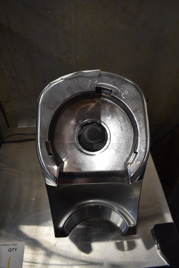 Yonanas 978 Metal Countertop Soft-Serve Dessert Maker. 120 Volts, 1 Phase. Tested and Working! - Image 4 of 8