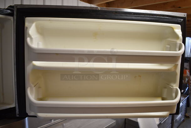 Stainless Steel Cooler Freezer Combo Unit. Tested and Powers On But Does Not Get Cold - Image 3 of 6
