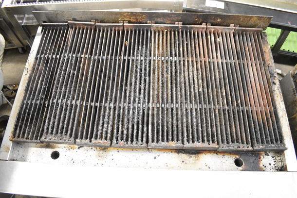 Vulcan VACB47N-21 Stainless Steel Commercial Countertop Natural Gas Powered Charbroiler Grill.  - Image 3 of 6