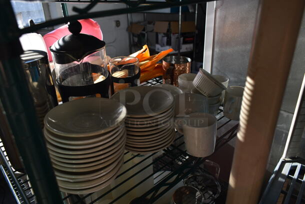 ALL ONE MONEY! Tier Lot of Various Items Including Poly Pitchers and Ceramic Saucers. - Image 5 of 5