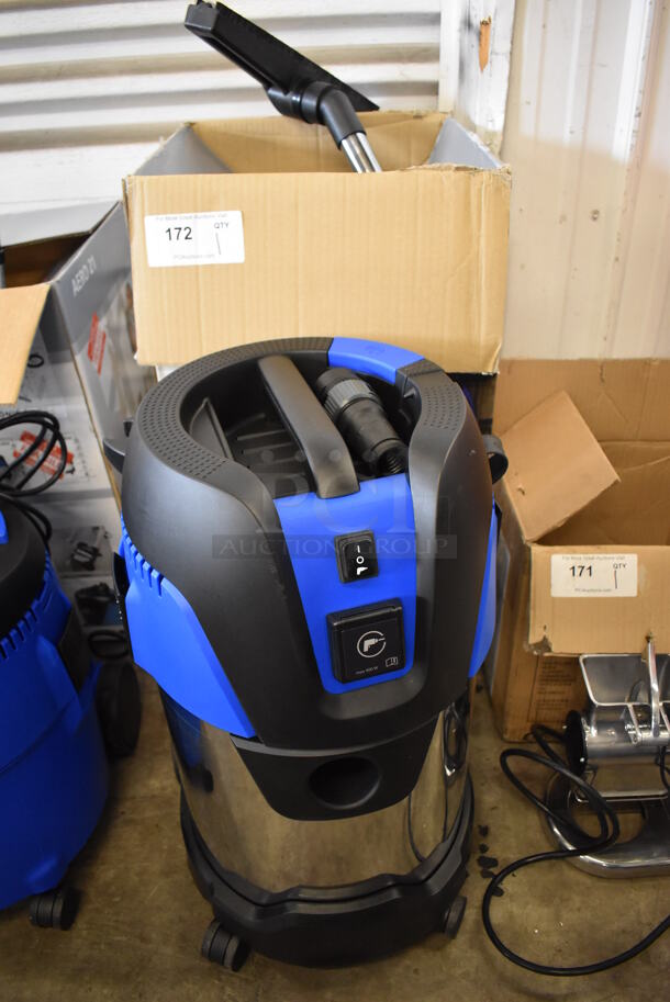 BRAND NEW IN BOX! Nilfisk AERO 31-21 PC INOX US Poly Blue and Black Shop Vac Vacuum Cleaner. 120 Volts, 1 Phase. 16x15x26. Tested and Working!