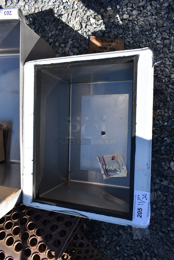 BRAND NEW SCRATCH AND DENT! Stainless Steel Commercial Drop In Ice Bin w/ Cold Plate. - Image 3 of 3