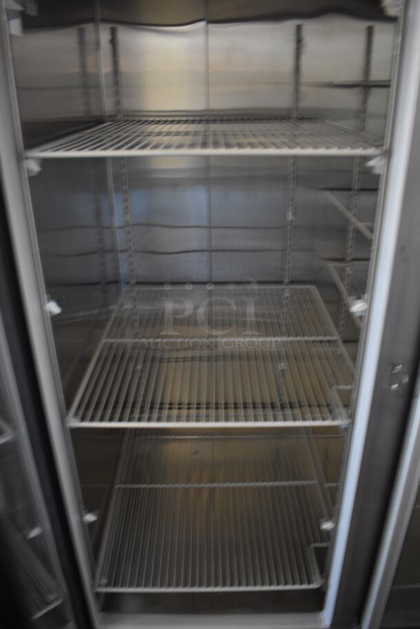 Master-Bilt Endura MNR803SSG/0X Stainless Steel Commercial 3 Door Reach In Cooler Merchandiser w/ Poly Coated Racks on Commercial Casters. 115 Volts, 1 Phase. 82.5x34x82. Tested and Working! - Image 4 of 7