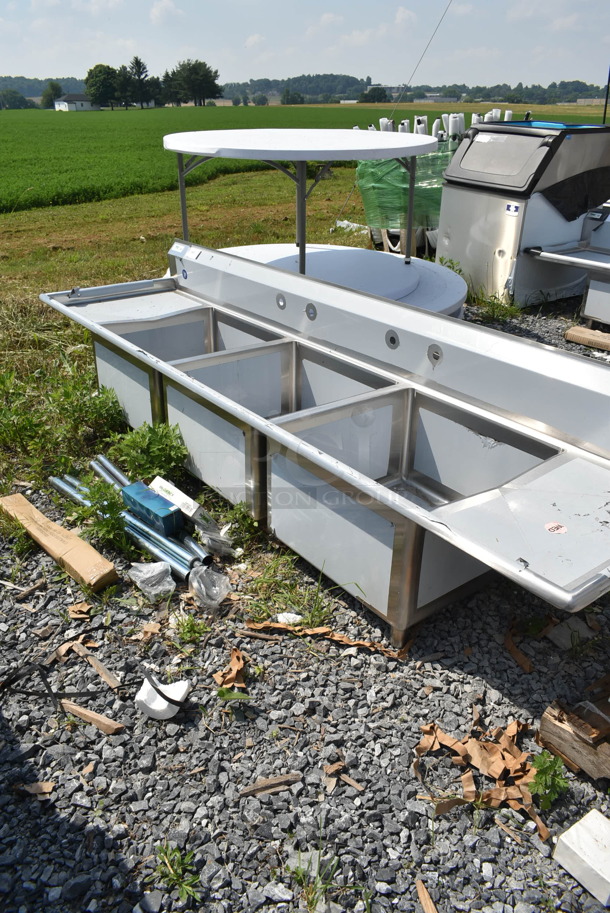 BRAND NEW SCRATCH AND DENT! Regency 600S32424218 Stainless Steel Commercial 3 Bay Sink w/ Dual Drain Board. Bays 24x24x14 - Image 4 of 10