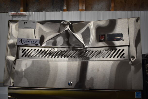 BRAND NEW SCRATCH AND DENT! 2023 Avantco 178Z1FHC Stainless Steel Commercial Single Door Reach In Freezer on Commercial Casters. Unit Is Locked. 115 Volts, 1 Phase. Tested and Working! - Image 4 of 9