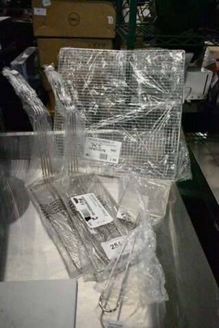 4 BRAND NEW SCRATCH AND DENT! Items Including 4076X5SFSKMR Choice Rectangular 6" x 5" Fine Mesh Skimmer, 2 190FBPRSS145 14 1/2" x 6" Fryer Basket Press, 190FS175175 Pitco P6072186 Equivalent 17 1/2" x 17 1/2" Mesh Fryer Screen. 4 Times Your Bid!