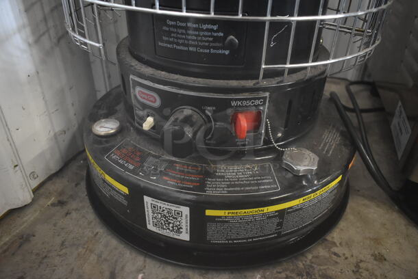 Dyna-Glo WK95C8C Metal Kerosene Powered Heater. 23,800 BTU.  - Image 5 of 6