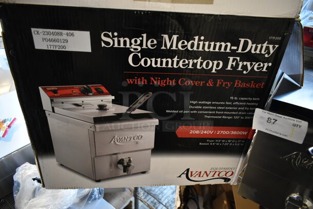 BRAND NEW SCRATCH AND DENT! 2023 Avantco 177F200 Stainless Steel Commercial 15 lb. Medium-Duty Electric Countertop Fryer w/ Metal Fry Basket and Lid. 208/240 Volts, 1 Phase.  - Image 8 of 8