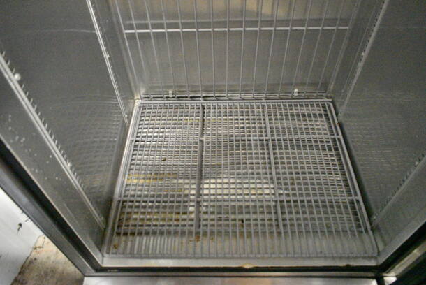 2016 True T-19F Stainless Steel Commercial Single Door Reach In Freezer w/ Poly Coated Racks and Commercial Casters. 115 Volts, 1 Phase. Tested and Working! - Image 6 of 8