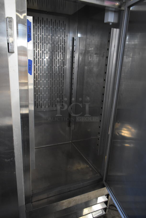 Avantco 178CFD1RR Stainless Steel Commercial Single Door Reach In Freezer w/ Poly Coated Racks on Commercial Casters. 115 Volts, 1 Phase. Tested and Powers On But Does Not Get Cold - Image 6 of 7