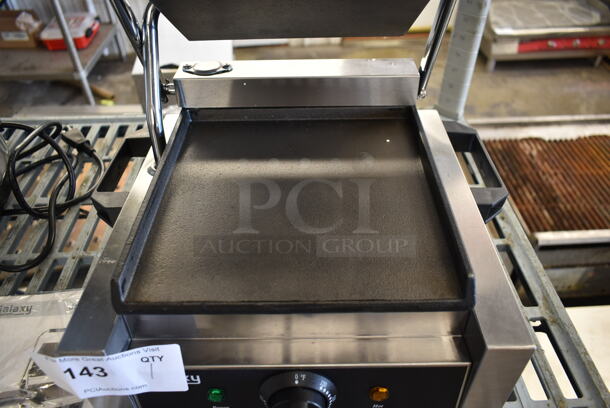 BRAND NEW SCRATCH AND DENT! 2022 Galaxy P60S Stainless Steel Commercial Countertop Panini Press. 120 Volts, 1 Phase. Tested and Working! - Image 6 of 8