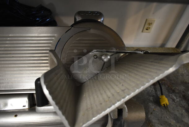 Globe 500 Stainless Steel Commercial Countertop Automatic Meat Slicer w/ Blade Sharpener. 115 Volts, 1 Phase. Tested and Working! (kitchen #2) - Image 5 of 8