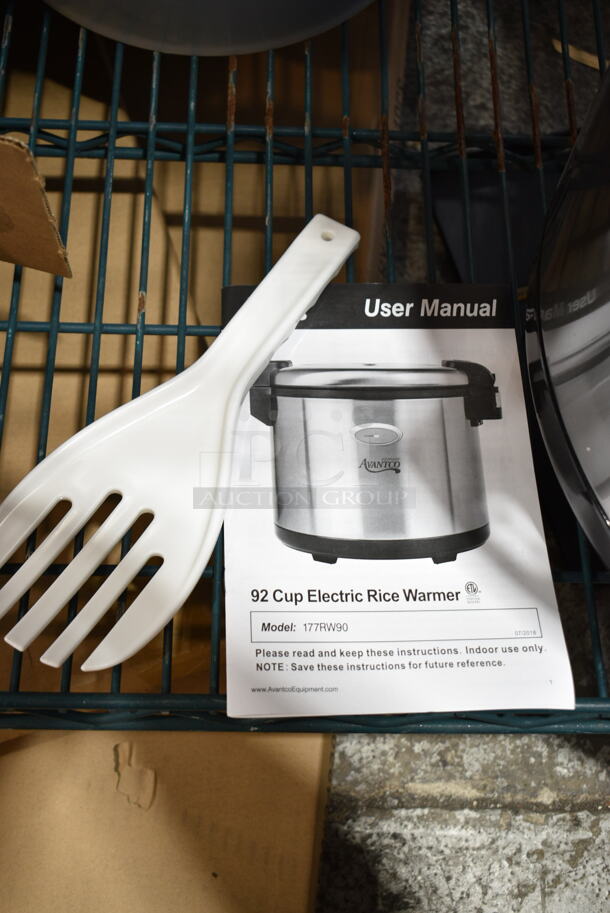 BRAND NEW SCRATCH AND DENT! 2023 Avantco 177RW90 Stainless Steel 92 Cup Electric Rice Warmer. 120 Volts, 1 Phase. Tested and Working! - Image 4 of 5