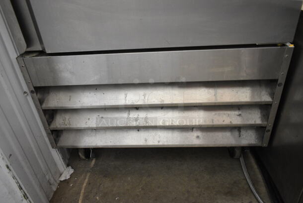 Avantco 178SS1FHC Stainless Steel Commercial Single Door Reach In Freezer on Commercial Casters. 115 Volts, 1 Phase. Tested and Working! - Image 4 of 7