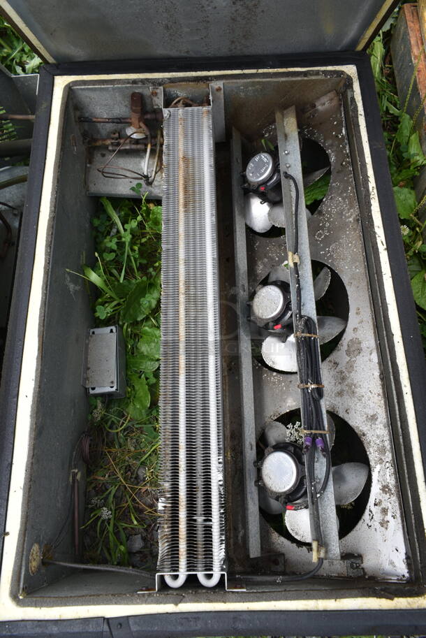 Norlake SELF CONTAINED 6'x8' Walk In Cooler Box w/ Floor, Norlake CPB075FC 208/230 Volt, 1 Phase Condenser and Copeland RS47C2-TAV-102 208/230 Volt, 1 Phase Compressor. Picture of the Unit Before Removal Is Included In the Listing. - Image 7 of 8