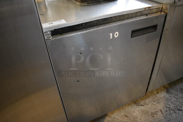 Delfield 406CA-DHL-DD1 Stainless Steel Commercial Single Door Undercounter Cooler on Commercial Casters. 115 Volts, 1 Phase. 27.5x28x32. Tested and Working! - Image 3 of 5