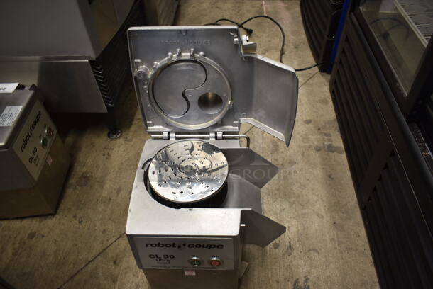 Robot Coupe CL 50 U Series Metal Commercial Countertop Food Processor w/ Grating Blade. 120 Volts, 1 Phase. Tested and Does Not Power On - Image 5 of 6