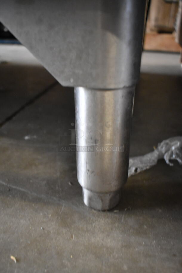 BRAND NEW SCRATCH AND DENT! Vulcan VC4ED Stainless Steel Commercial Electric Powered Full Size Convection Oven w/ View Through Doors, Metal Oven Racks and Thermostatic Controls on Metal Legs. See Pictures for Smaller Legs Than The Gallery Shows. 480 Volts, 1/3 Phase.  - Image 8 of 8