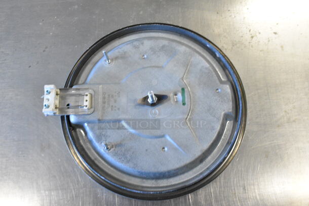 3 BRAND NEW SCRATCH AND DENT! Items Including 2 Burner, HP2DS3 Cleveland DS-3 Td3 Strainer; 3/16 Holes. 3 Times Your Bid! - Image 3 of 9