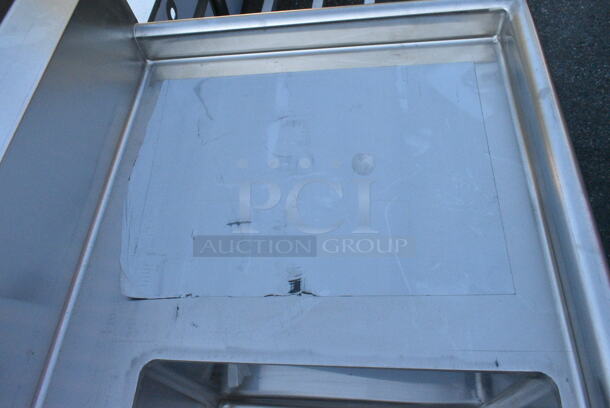 BRAND NEW SCRATCH AND DENT! Regency 600DDTS384RT 16-Gauge 7' Soiled / Dirty Dish Table with 3-Compartment Sink - 16" x 20" x 14" Bowls - Right Drainboard. No Legs.  - Image 4 of 8