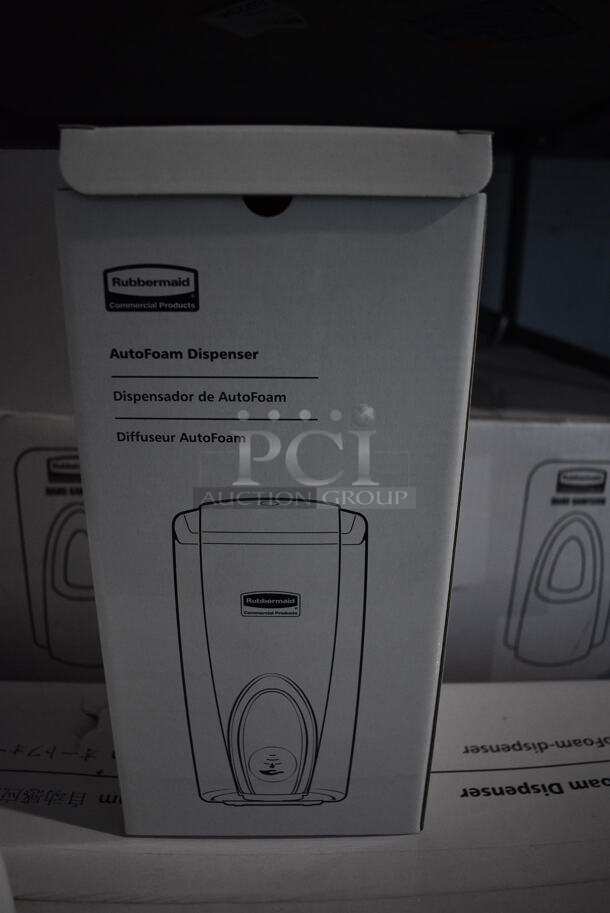 10 BRAND NEW IN BOX! Rubbermaid Poly Wall Mount AutoFoam Dispenser. 5.5x5.5x11. 10 Times Your Bid! - Image 4 of 5