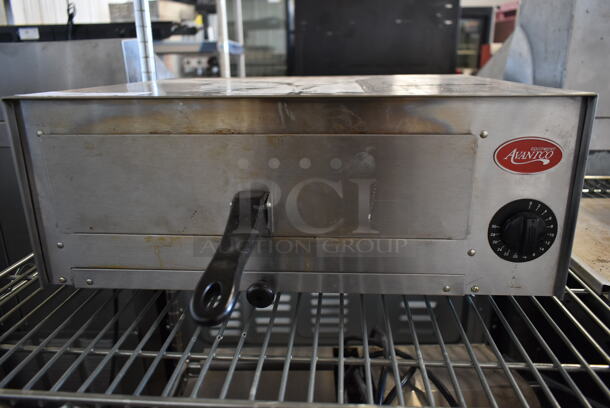 Avantco 177CPO12 Stainless Steel Commercial Countertop Snack / Pizza Oven. 120 Volts, 1 Phase. Tested and Working! - Image 4 of 11