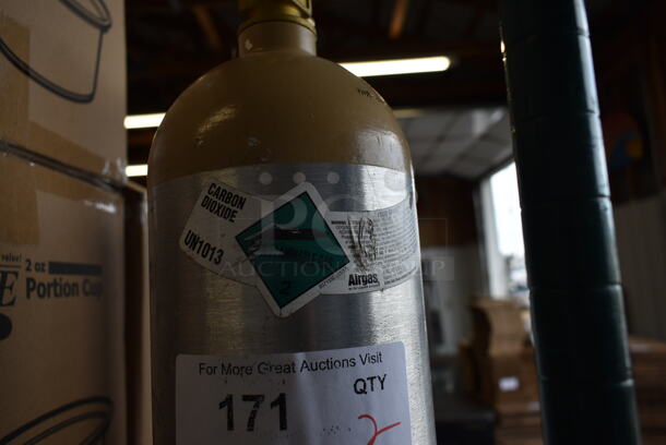 2 Carbon Dioxide Metal Tanks. Buyer Must Pick Up - We Will Not Ship This Item. 2 Times Your Bid! - Image 3 of 3