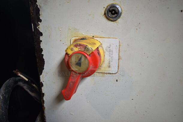 Metal Control Box. - Image 5 of 9