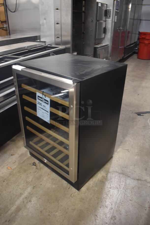 BRAND NEW! Avanti WCR506SS Black Wine Chiller With {Polycoated Shelves And Wooden Fronts. 115V. Tested And Working!  - Image 3 of 6