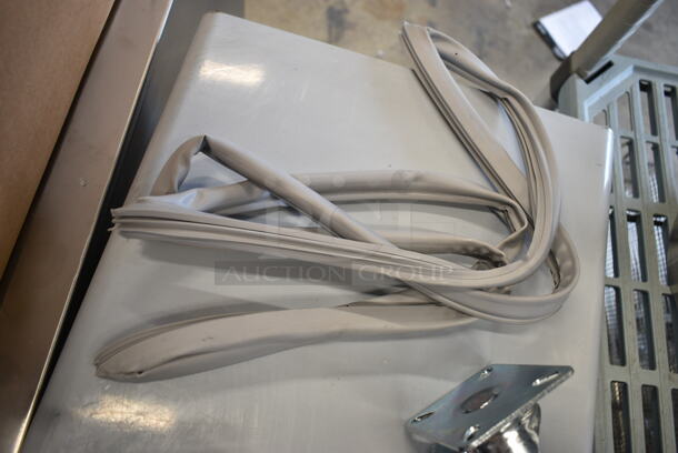 3 BRAND NEW SCRATCH AND DENT! Items Including Seaoa SA1238A1 PBL Fans, Commercial Casters and Gray Door Seal. 3 Times Your Bid!  - Image 4 of 8
