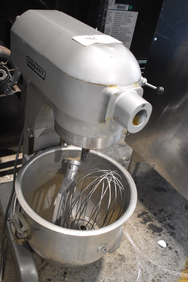 Hobart A 200 Metal Commercial Countertop 20 Quart Planetary Dough Mixer w/ Stainless Steel Mixing Bowl, Paddle and Whisk Attachments. 115 Volts, 1 Phase. Tested and Working! - Image 3 of 5