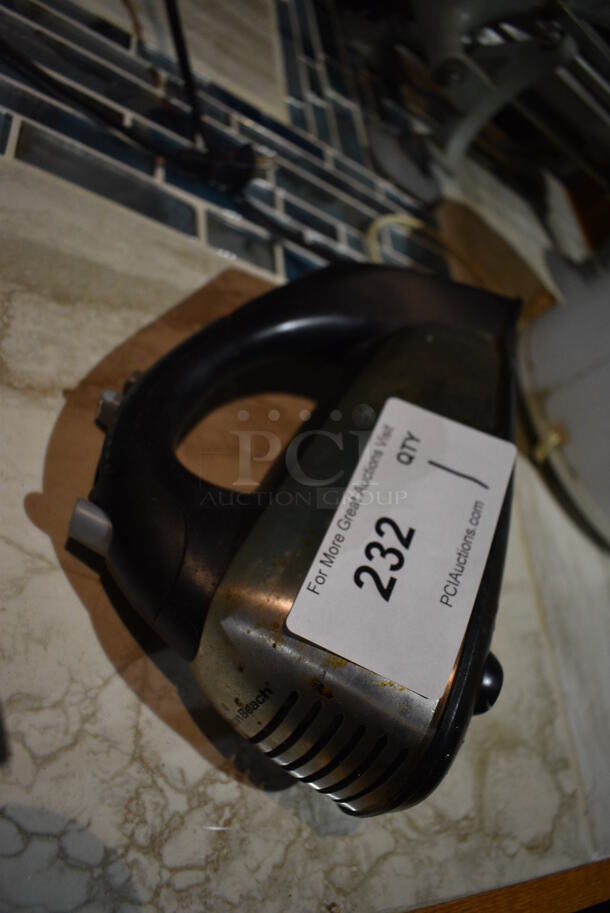 Metal Hand Mixer. Missing Attachments. 3.5x9.5x6. (bar) - Image 3 of 4