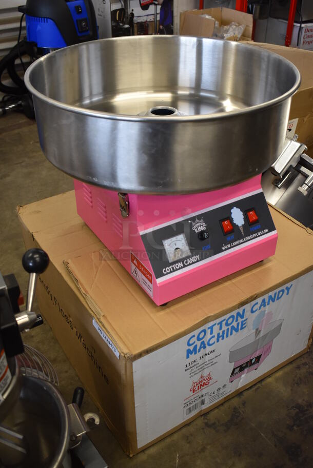 IN ORIGINAL BOX! Carnival King 382CCME21 Stainless Steel Commercial Countertop Cotton Candy Machine. 110 Volts, 1 Phase. 20.5x20.5x16. Tested and Working! - Image 2 of 5