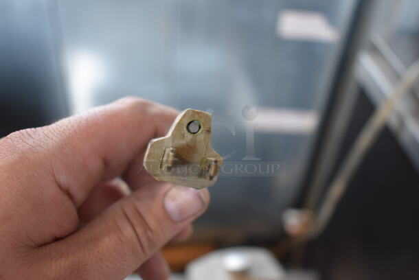 Univex 2510 Metal Commercial Countertop Meat Slicer w/ Blade Sharpener. 115 Volts, 1 Phase. Tested and Working! - Image 5 of 5