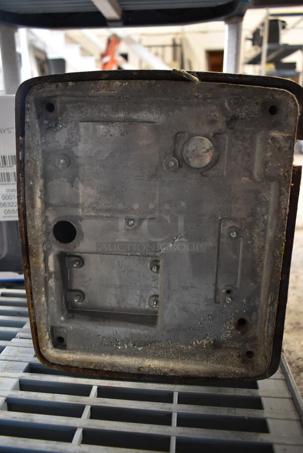 World Dryer A54 Metal Wall Mount Hand Dryer. 230 Volts. - Image 7 of 7