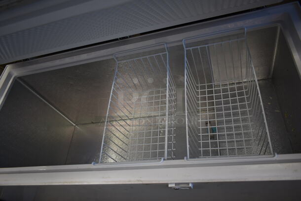 Coldline XF-512 Metal Chest Freezer w/ Hinge Lid. 115 Volts, 1 Phase. Tested and Working! - Image 3 of 5