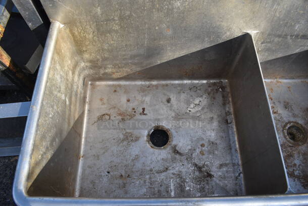 Stainless Steel Commercial 2 Bay Sink. No Legs. 55x28x31. Bay 29x24x13, 22x24x13 - Image 3 of 5