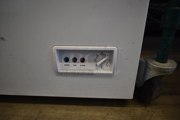 Coldline XF-512 Metal Chest Freezer w/ Hinge Lid. 115 Volts, 1 Phase. Tested and Working! - Image 4 of 5