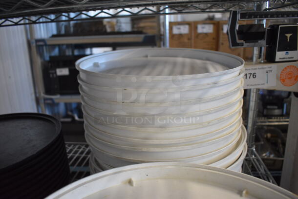 ALL ONE MONEY! Lot of 20 Pizza Hut White Poly Round Pizza Making System Trays. 13.5x13.5x1 - Image 3 of 4
