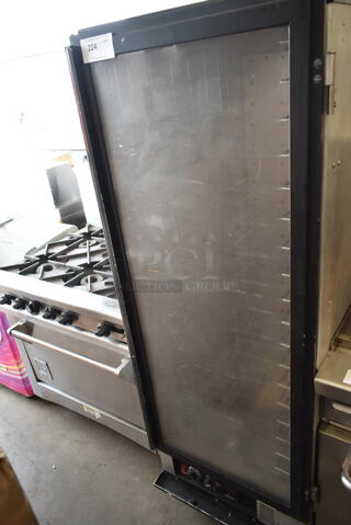 Metro CM2000 Metal Commercial Heated Holding Cabinet on Commercial Casters. Tested and Powers On But Does Not Get Warm