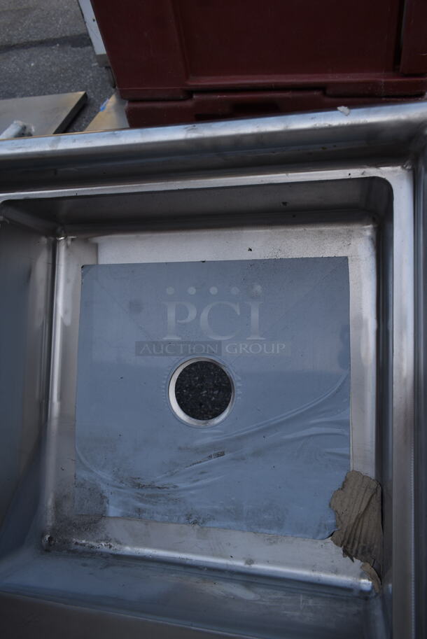 BRAND NEW SCRATCH AND DENT! Regency 600UDT50R Stainless Steel Commercial Single Bay Sink w/ Left Side Drain Board. Missing 2 Legs. - Image 2 of 6