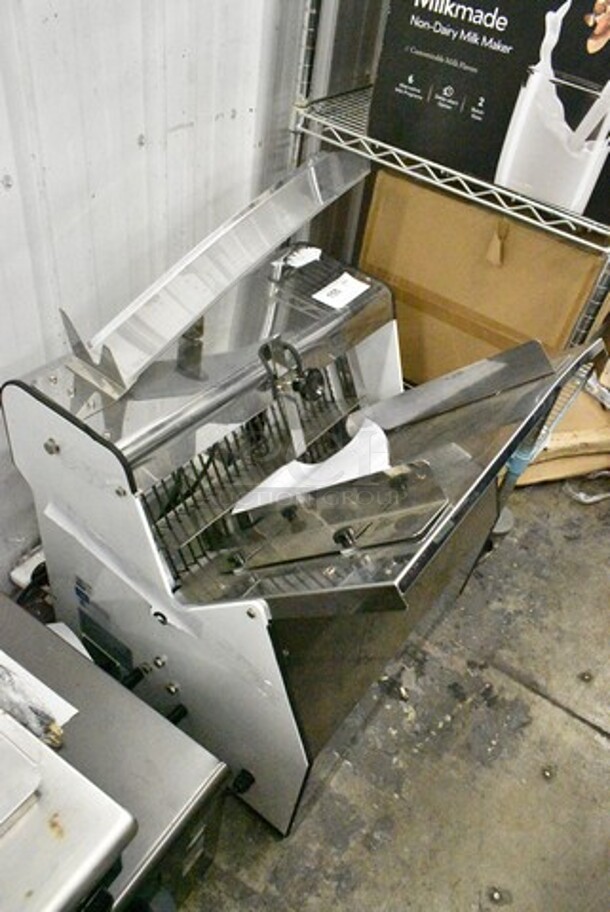 BRAND NEW SCRATCH AND DENT! Estella 348BSL34 Stainless Steel Countertop Bread Slicer - 3/4" Slice Thickness, 18 3/4" Max Loaf Length. 110 Volts, 1 Phase. Tested and Working! - Image 4 of 9