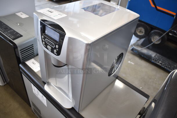 BRAND NEW SCRATCH AND DENT! Whynter IDC-221SC Countertop Direct Connection 26lb per day Ice Maker and Water Dispenser – Silver. 115 Volts, 1 Phase. Tested and Working! - Image 4 of 7