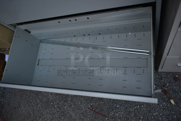 Gray Metal 4 Drawer Filing Cabinet w/ Top Compartment. - Image 5 of 6