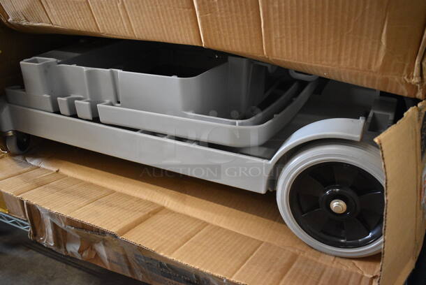 BRAND NEW IN BOX! Rubbermaid Gray Poly Cleaning Cart on Casters. - Image 4 of 4